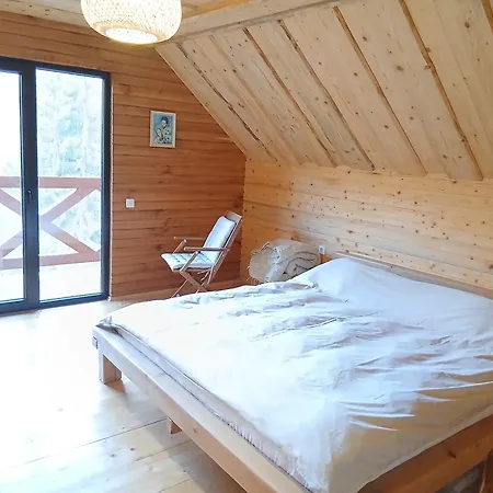 смерекова хата Holiday home Rakhiv